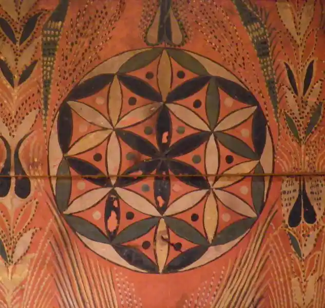 Geometrically derived cross